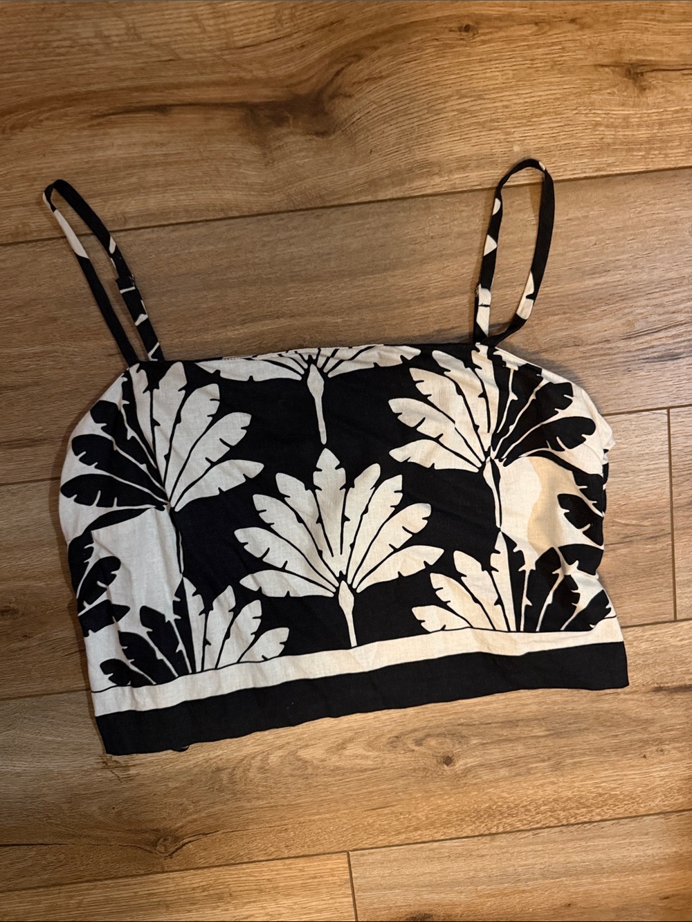LOFT Black and White Tropical Print Cropped Tank